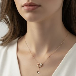 گردنبند طلا طرح قلب و پروانه