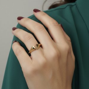 انگشتر طلا طرح هرم